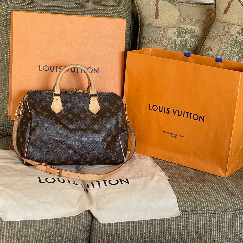 Authentic Louis Vuitton Speedy Bandoulière 30 Monogram